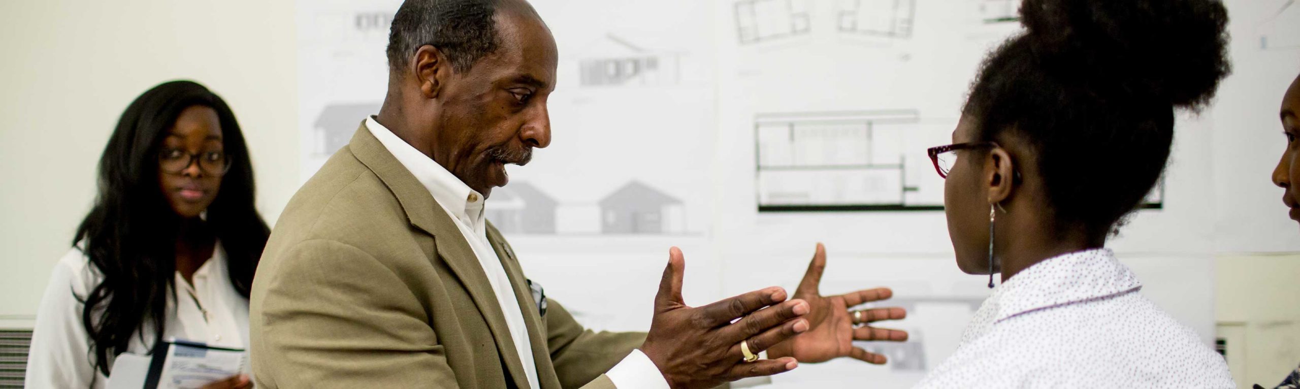 Study картинки. Школьники и студенты. Онлайн обучение. Студент над тетрадкой. Студенты.